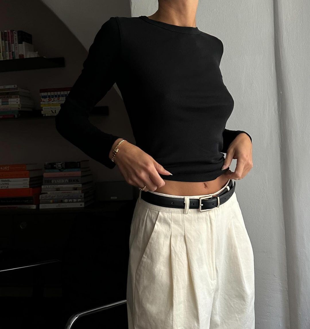 Collection Arzèo pour filles et garçons, avec couture et détails précis, présentée sur mannequins pour un ajustement idéal